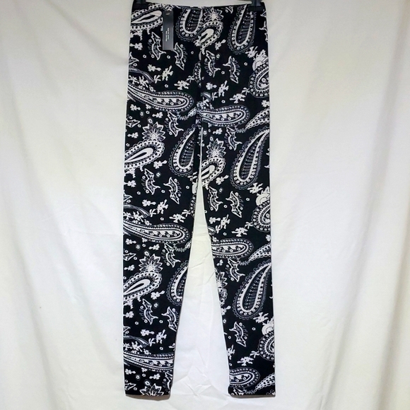 Leggings Depot, OS, Black/Paisley Print - Picture 1 of 5
